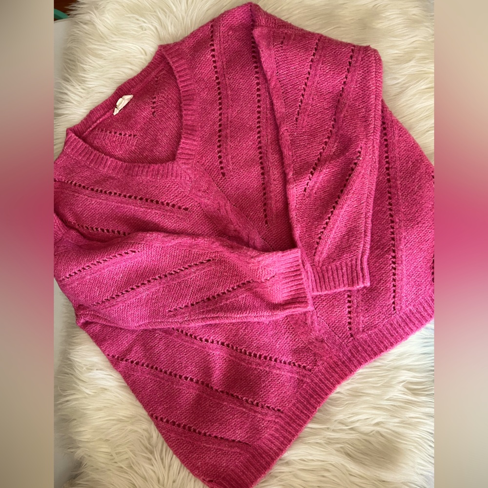 ADORA V-Neck sweater